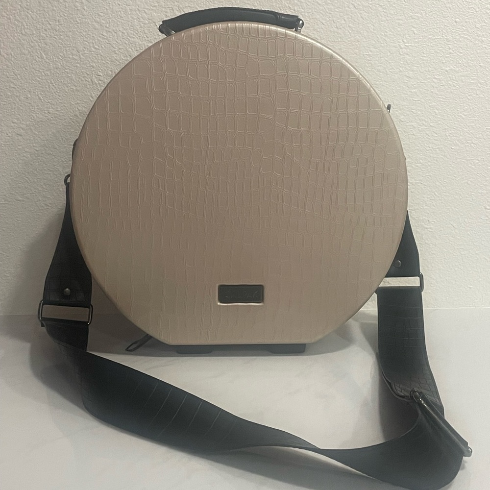 Calpak Baye small hat box luggage